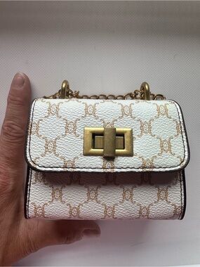 White Mini Chain Shoulder Bag with Gold Turn-Lock
